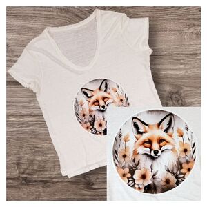 Customized GAP Women's Medium Graphic Vneck T-shirt